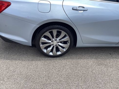Used 2017 Chevrolet Malibu Premier w/ Premier Sun and Wheel Package FWD image 25