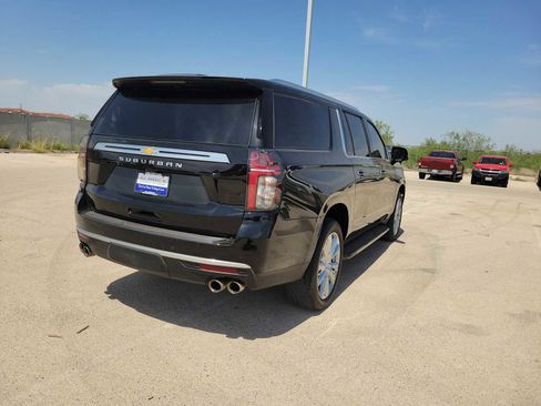 Used 2024 Chevrolet Suburban High Country w/ Advanced Technology Package AWD/4WD image 8