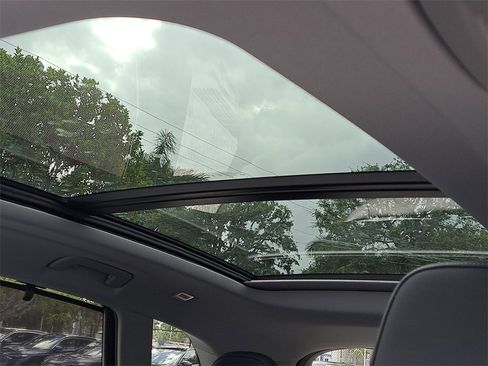 New 2025 Audi Q5 Premium Plus image 16