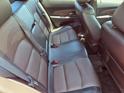 Used 2015 Chevrolet Cruze LT image 19