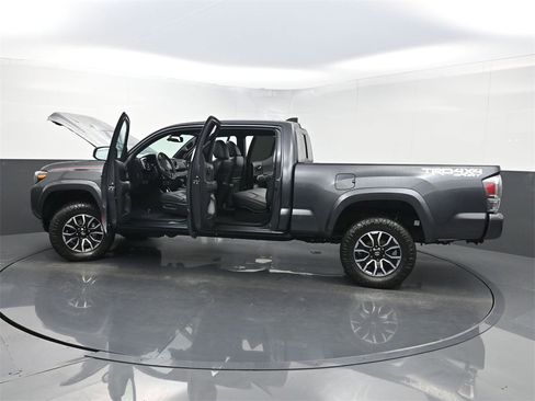 Used 2022 Toyota Tacoma TRD Sport image 38