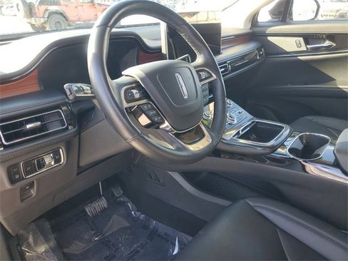 Certified 2023 Lincoln Nautilus Reserve image 14