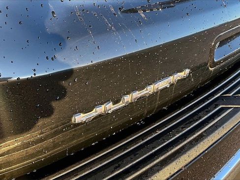 Used 2021 GMC Yukon Denali w/ Denali Premium Package image 32