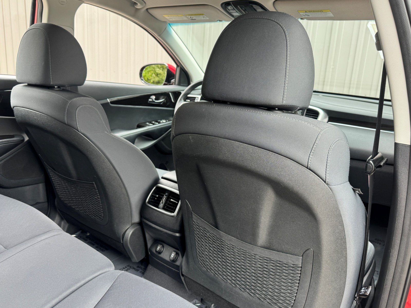 Used 2019 Kia Sorento FWD image 29