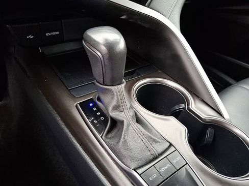 Used 2023 Toyota Camry SE image 14