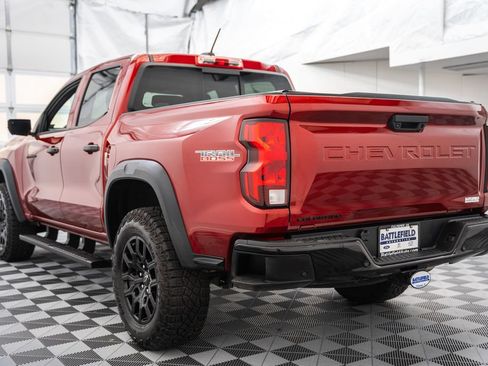Used 2024 Chevrolet Colorado Trail Boss w/ Technology Package AWD/4WD image 7