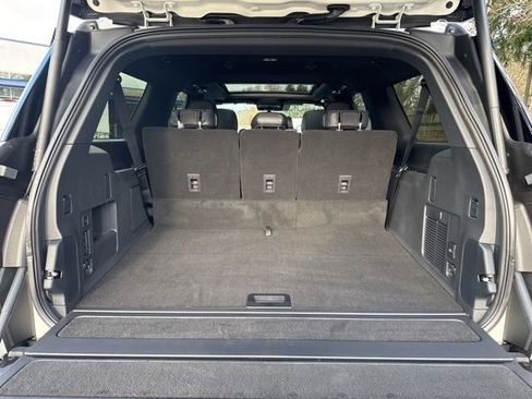 New 2026 Lincoln Navigator L Reserve w/ Jet Appearance Package image 5