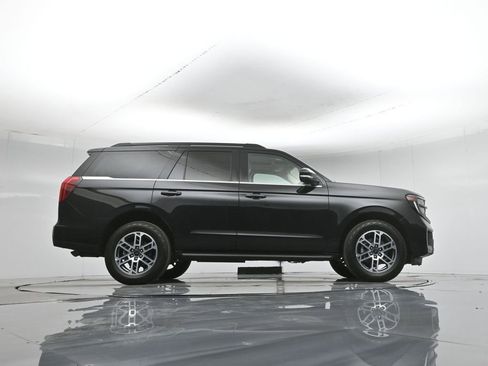 Used 2025 Ford Expedition Active image 54