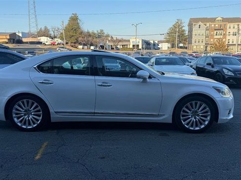 Used 2013 Lexus LS 460 w/ Comfort Pkg image 6