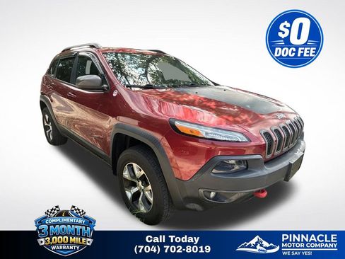 Used 2014 Jeep Cherokee Trailhawk w/ Leather Interior Group AWD/4WD image 1