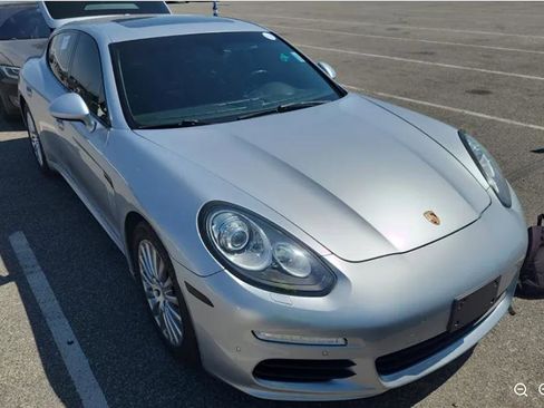 Used 2014 Porsche Panamera image 3