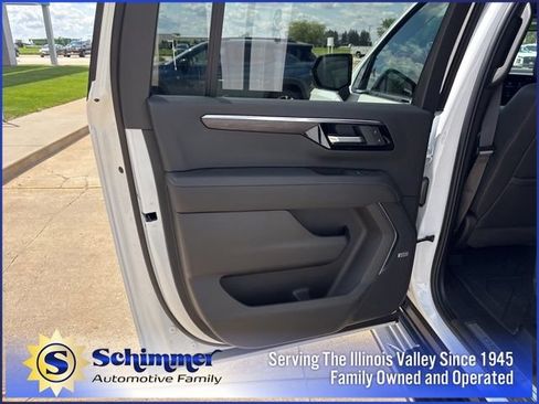 New 2026 Chevrolet Suburban LT w/ Comfort Package AWD/4WD image 14