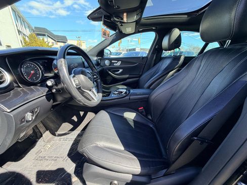 Used 2019 Mercedes-Benz E 300 4MATIC w/ Premium 1 Package image 18