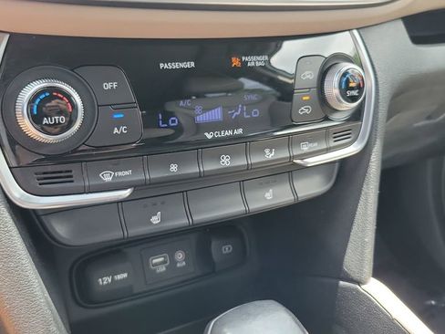 Used 2019 Hyundai Santa Fe Limited AWD/4WD image 21