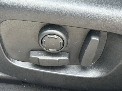 Used 2025 Land Rover Range Rover Velar Dynamic SE image 28