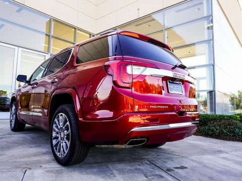 Used 2023 GMC Acadia Denali w/ Denali Ultimate Package image 8