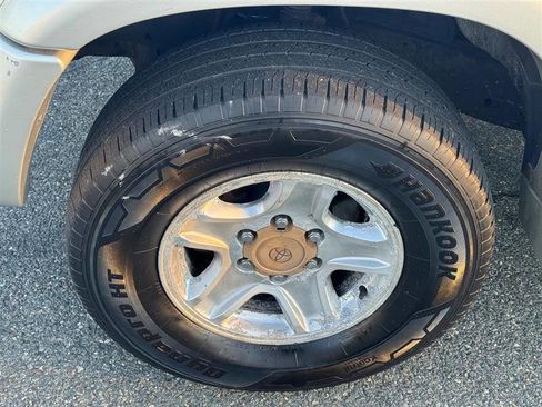 Used 2000 Toyota 4Runner Limited image 11