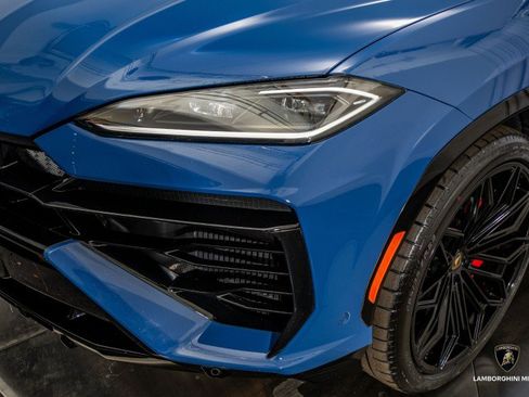 Used 2025 Lamborghini Urus SE image 14