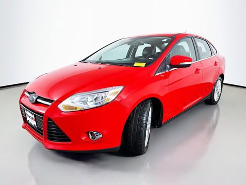 Used 2012 Ford Focus SEL image 3