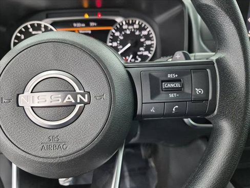 Used 2024 Nissan Rogue S FWD image 30