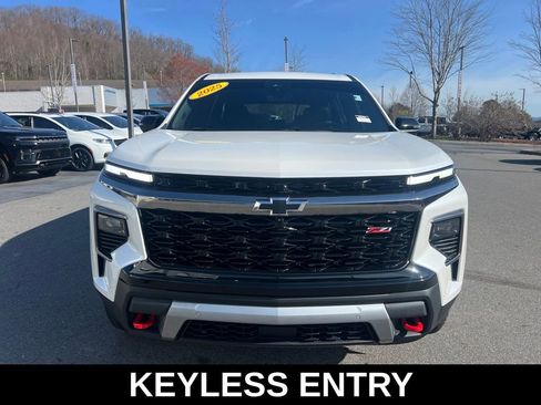 Used 2025 Chevrolet Traverse Z71 w/ Enhanced Driving Package image 10