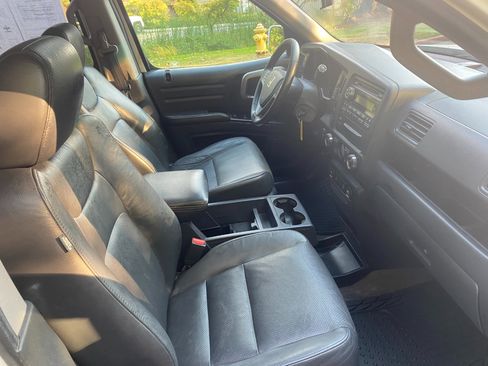 Used 2011 Honda Ridgeline RTL image 16