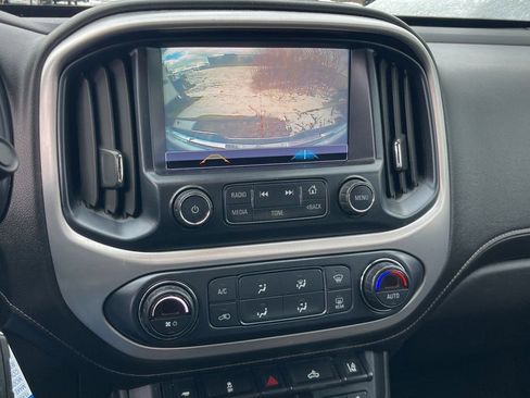 Used 2018 GMC Canyon SLE w/ SLE Convenience Package image 22