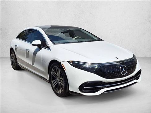 Used 2022 Mercedes-Benz EQS 450+ Sedan image 3