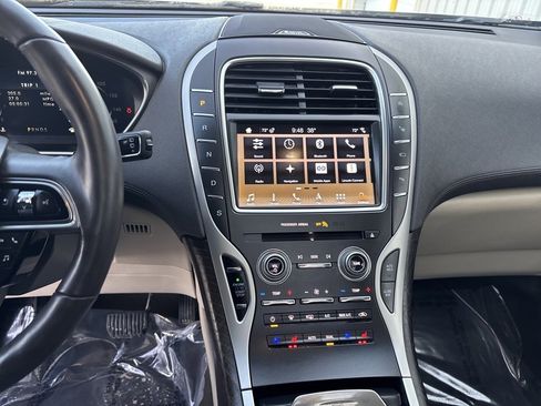 Used 2019 Lincoln Nautilus Reserve image 19