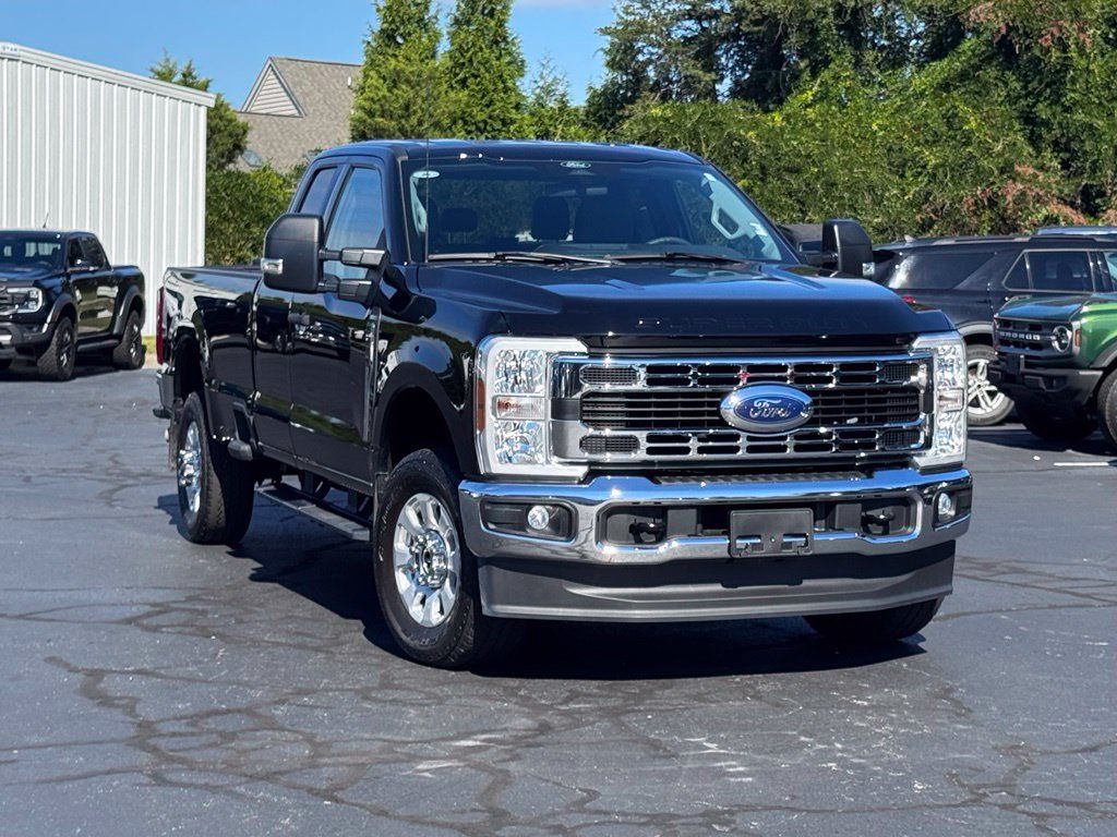 Used 2024 Ford F250 XLT w/ FX4 Off-Road Package AWD/4WD image 1