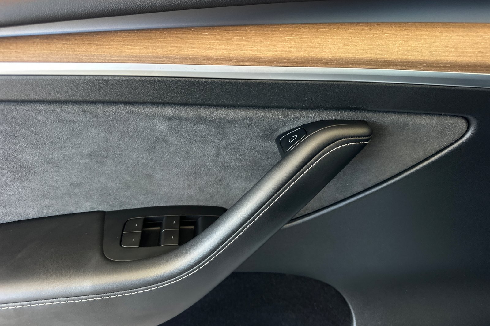 Used 2023 Tesla Model Y Performance AWD/4WD image 11