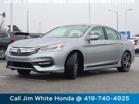 Certified 2017 Honda Accord Touring image 14