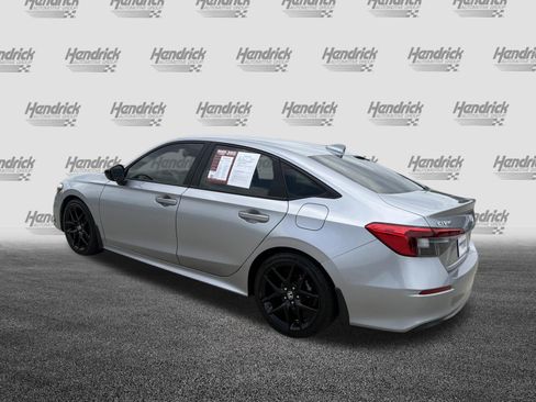 Used 2023 Honda Civic Sport image 8