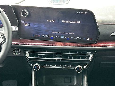 Used 2025 Chevrolet Traverse RS FWD image 26