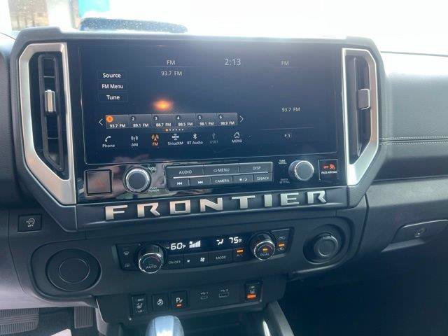 Used 2025 Nissan Frontier SV w/ SV Convenience Package RWD image 17