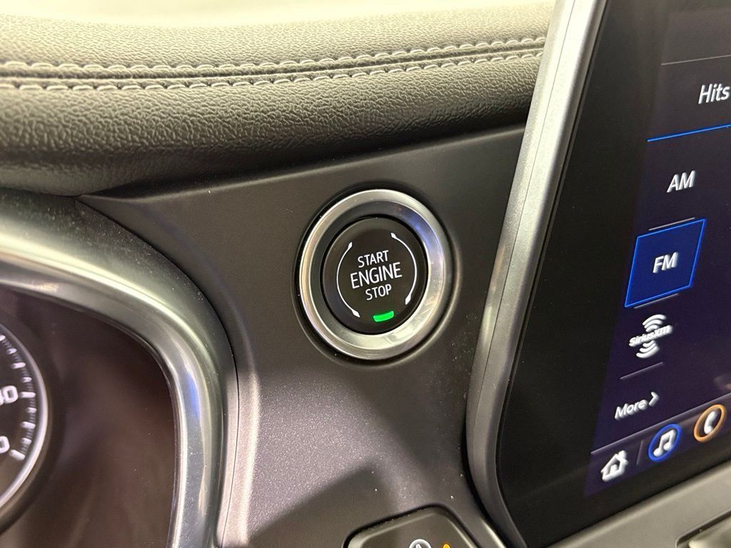 Used 2025 Chevrolet Blazer LT FWD image 23