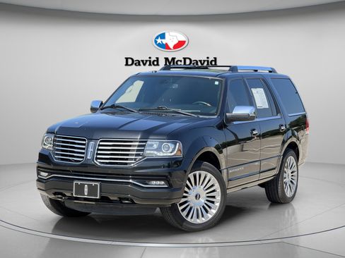 Used 2015 Lincoln Navigator 2WD image 1