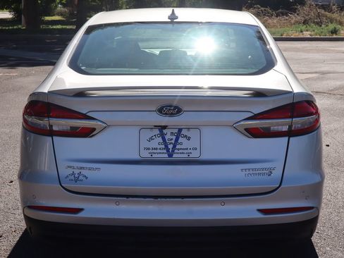 Used 2019 Ford Fusion Titanium FWD image 6