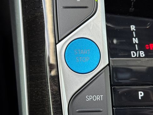 Used 2023 BMW i4 eDrive40 w/ Premium Package RWD image 29