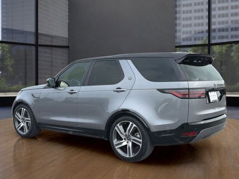 Used 2024 Land Rover Discovery Dynamic SE AWD/4WD image 14