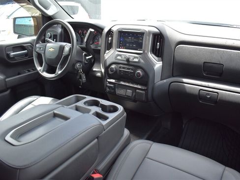 Used 2020 Chevrolet Silverado 1500 W/T w/ WT Value Package AWD/4WD image 12