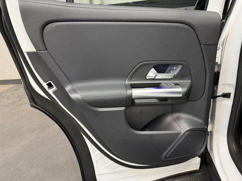 Certified 2023 Mercedes-Benz GLA 250 4MATIC image 38