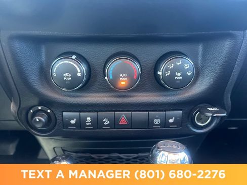 Used 2016 Jeep Wrangler Unlimited Sahara w/ Connectivity Group AWD/4WD image 23