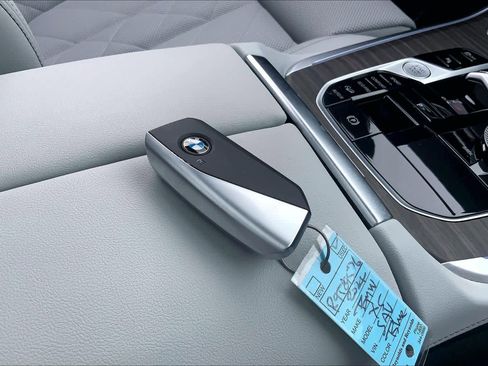 Used 2024 BMW X5 xDrive40i w/ Premium Package image 15