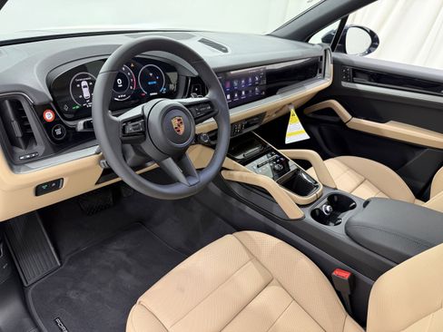 New 2026 Porsche Cayenne AWD/4WD image 4