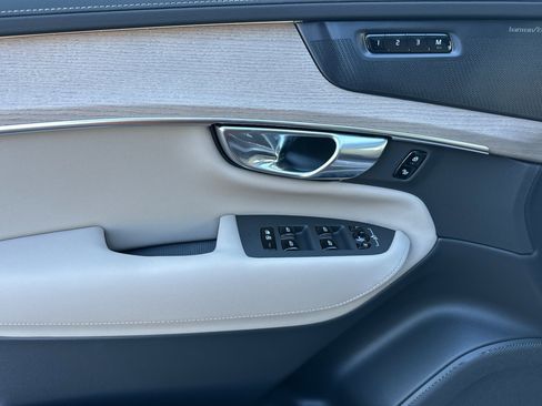 New 2026 Volvo XC90 B5 Plus image 9