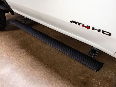 Used 2021 GMC Sierra 2500 AT4 w/ Gooseneck/5TH Wheel Package image 12