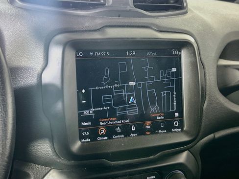 Used 2023 Jeep Renegade Altitude w/ Convenience Group I AWD/4WD image 13