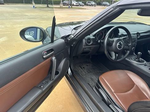 Used 2015 MAZDA MX-5 Miata Grand Touring w/ Premium Package RWD image 13
