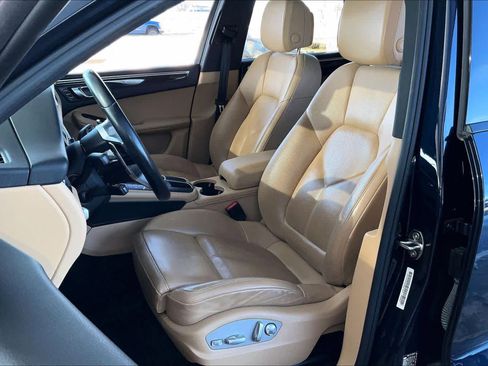 Used 2017 Porsche Macan image 6